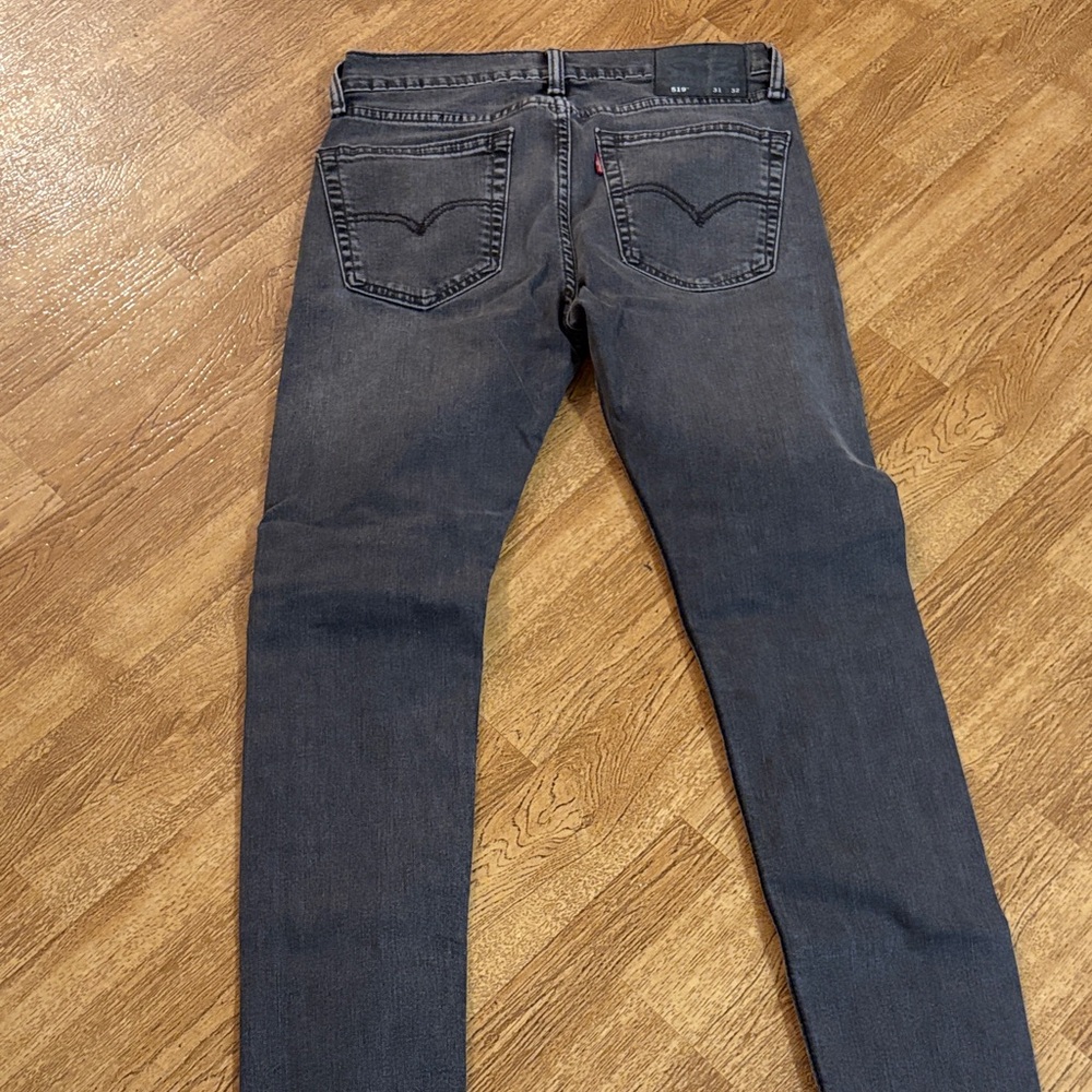 Levi's Women's Gray Skinny Jeans